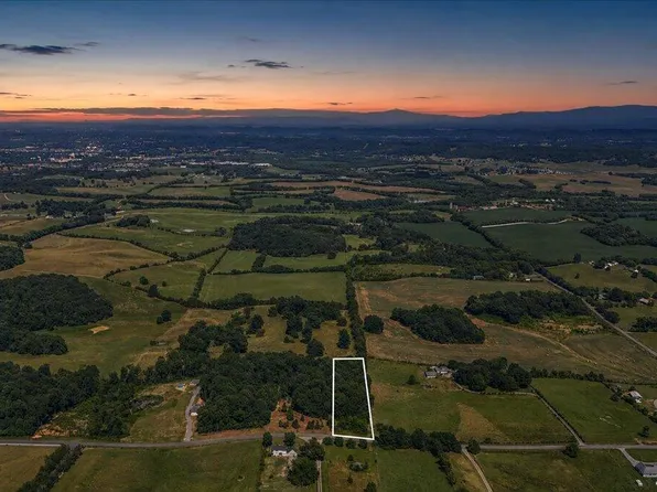 326 County Rd, Sweetwater, TN 37874