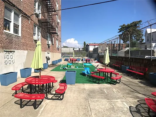 Sold by Remax Edge | media 31