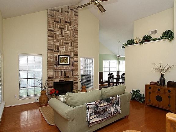 4th image of 11119 Winspring Dr