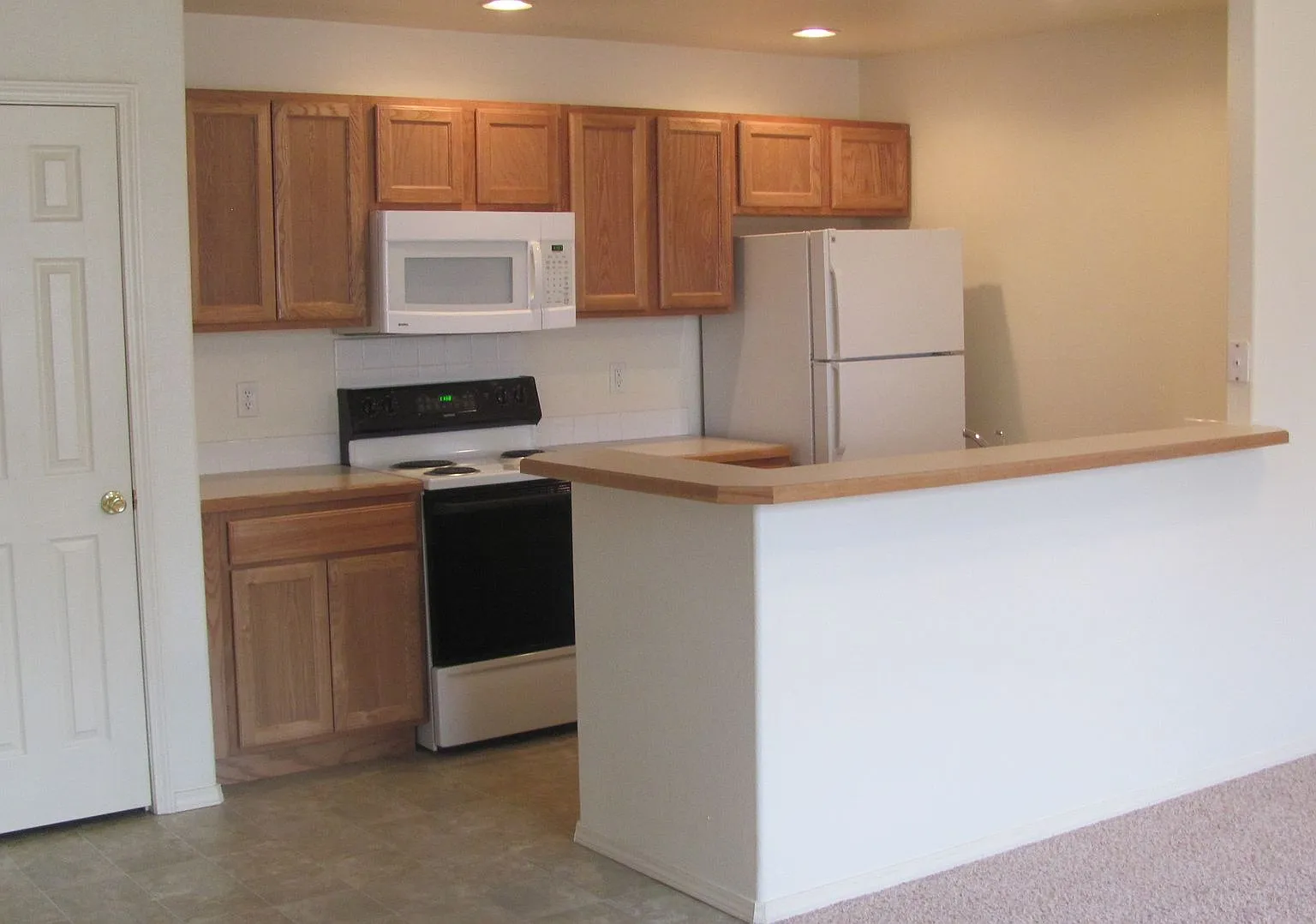 Desert Manor 4 — Photo 2