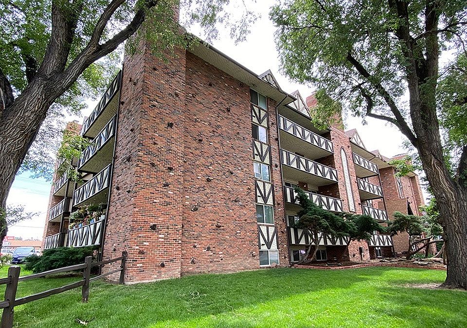 wh_parkbonfoy_exterior2_1200x675