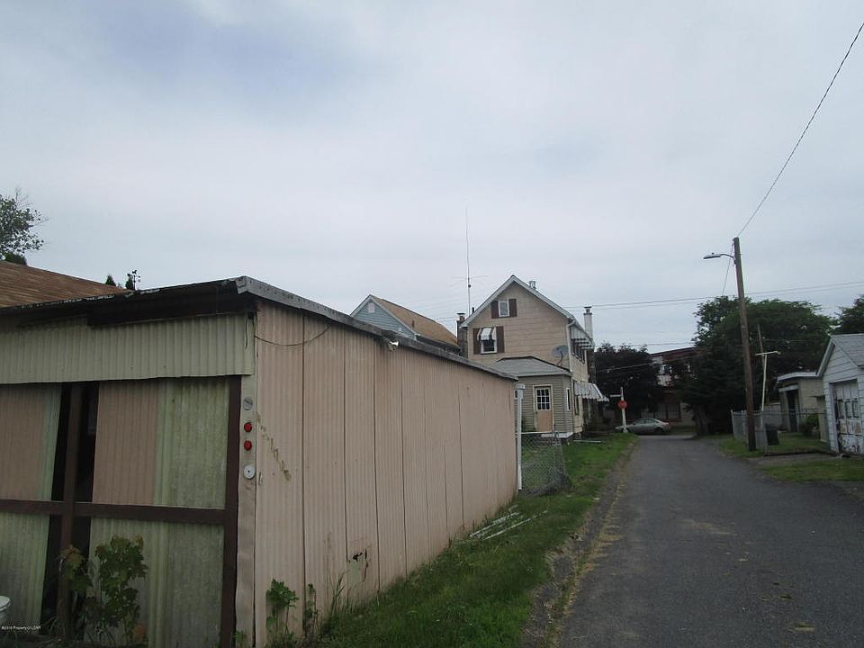 2nd image of 79 Gardner Ave