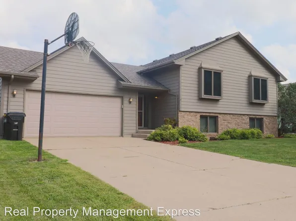 4708 S Shields Ave, Sioux Falls, SD 57103