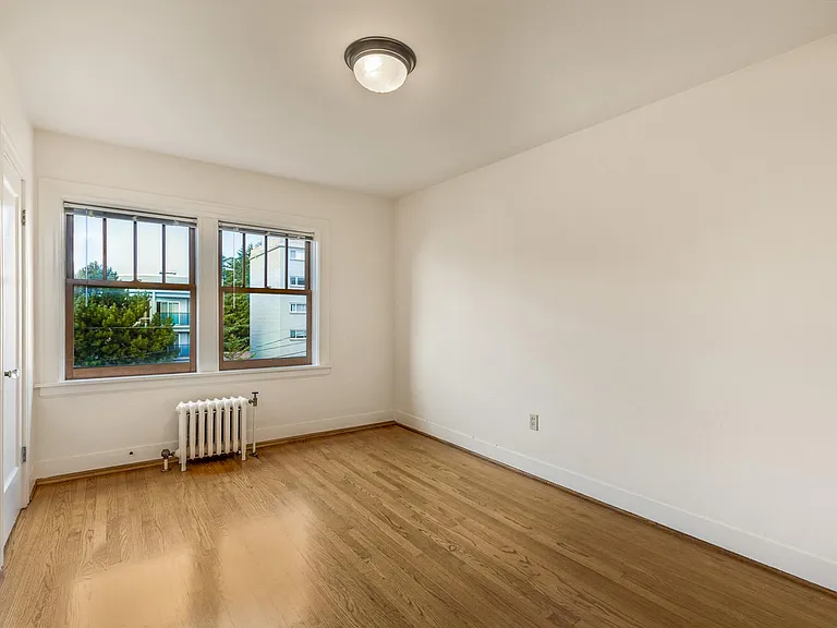 900 Queen Anne Apartments — Photo 13
