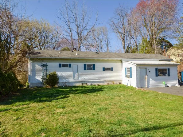 65 Young St, Easton, PA 18042