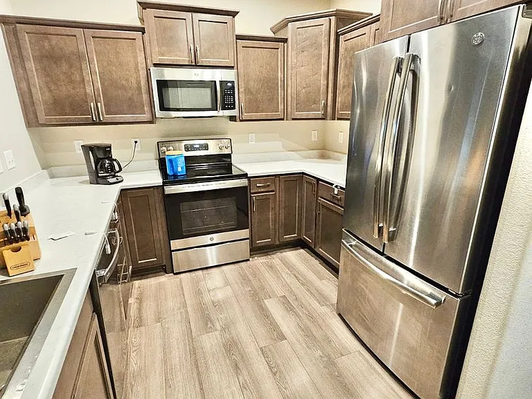 2081 Birmingham Loop — Photo 3