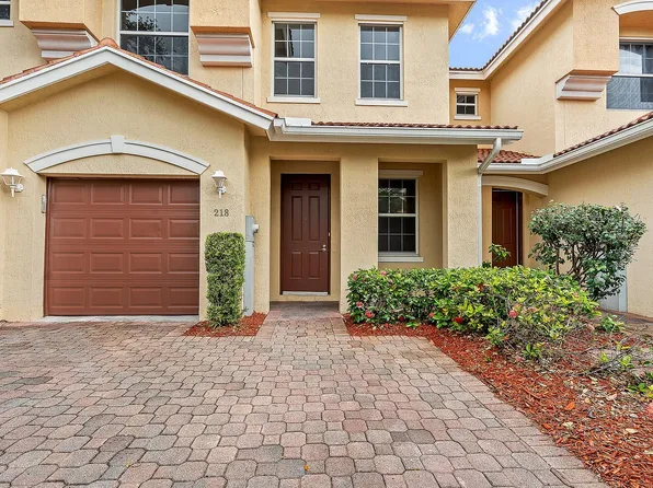 The Enclave at St. Lucie West