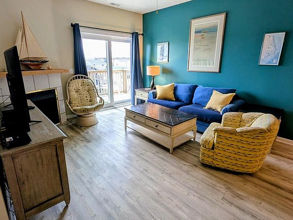 5th image of 200 E Martin St Unit 309