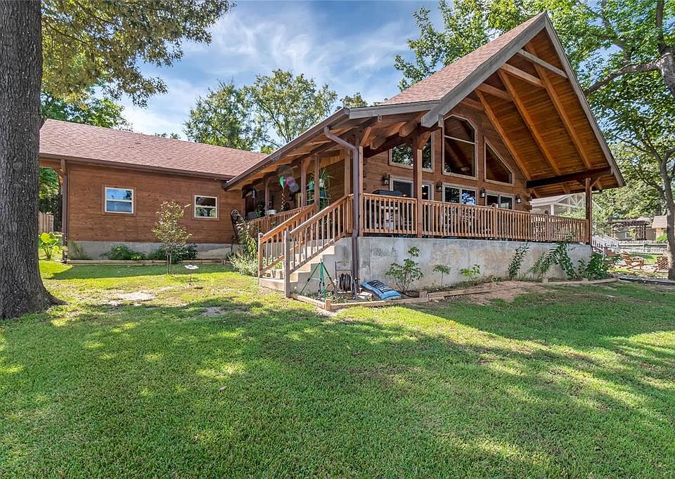 1st image of 104 Shoreline Cir