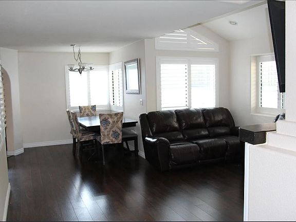 4th image of 29731 Strawberry Hill Dr