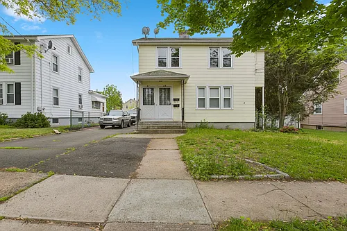 45 High St #B Photo 1