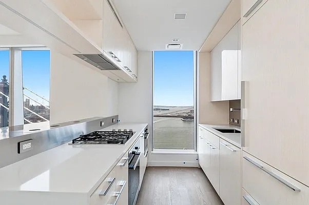 Rented by Extell Marketing Group LLC | media 13