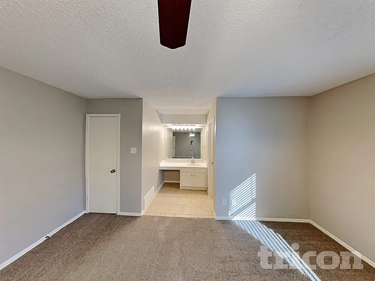 3029 Meadowmoor St — Photo 6