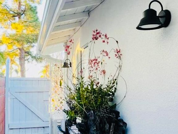 4th image of 6243 Chapman Ave