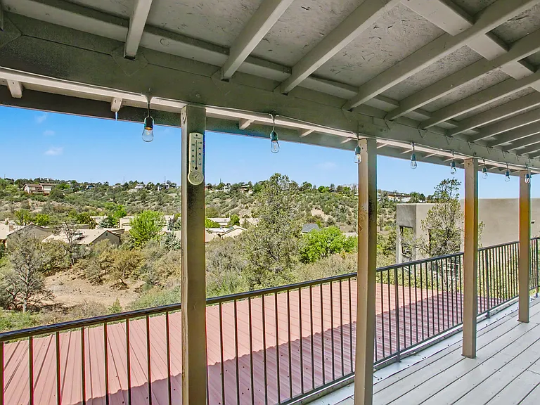 2402 Desert Willow Dr — Photo 41