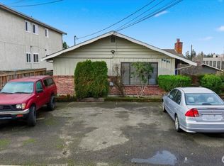 Gilman, Seattle, WA 98107