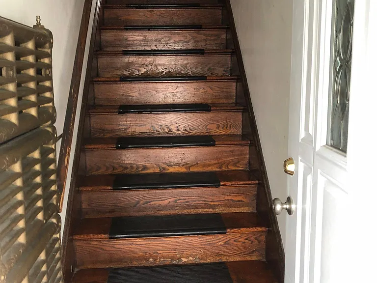 436 Hudson Ave #B — Photo 5