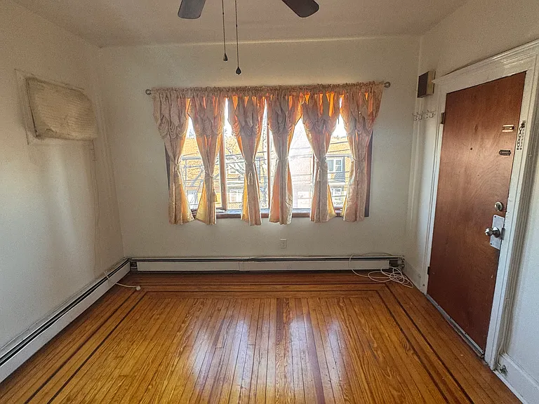 76 W 22nd St #2 — Photo 2