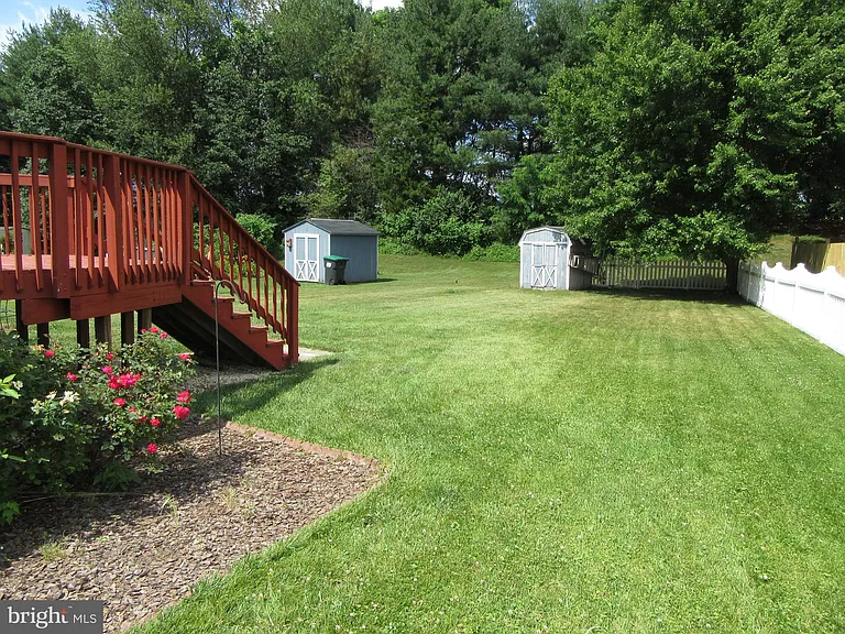 1000 San Remo Ct — Photo 3