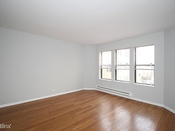 2nd image of 3631 W Dickens Ave #3635-2B