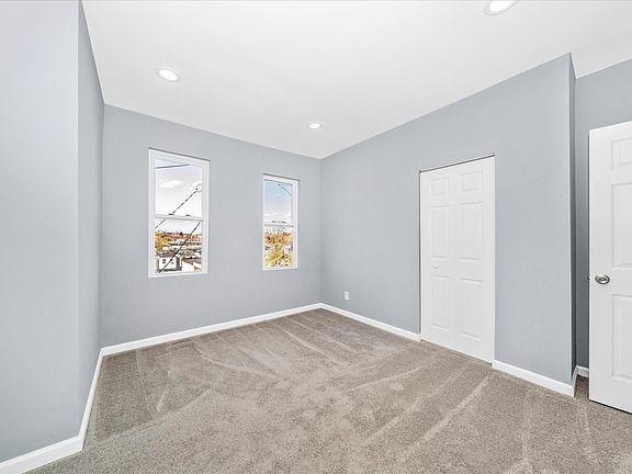 4th image of 2224 W Fayette St
