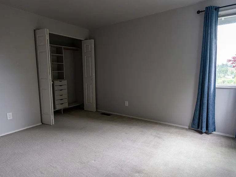 Upstairs bedroom 2