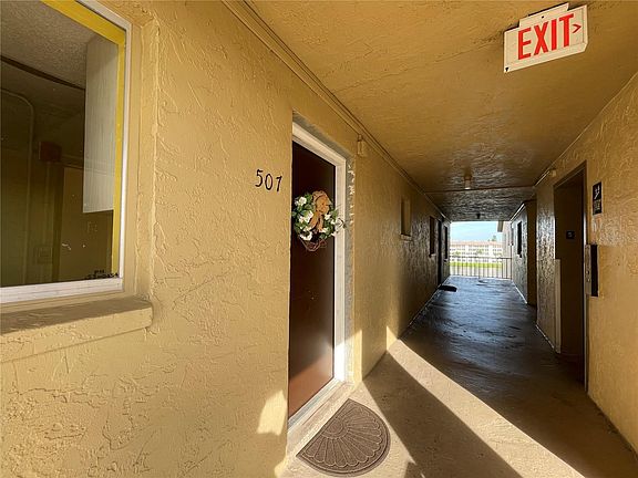 3rd image of 3661 Lake Bayshore Dr #J507