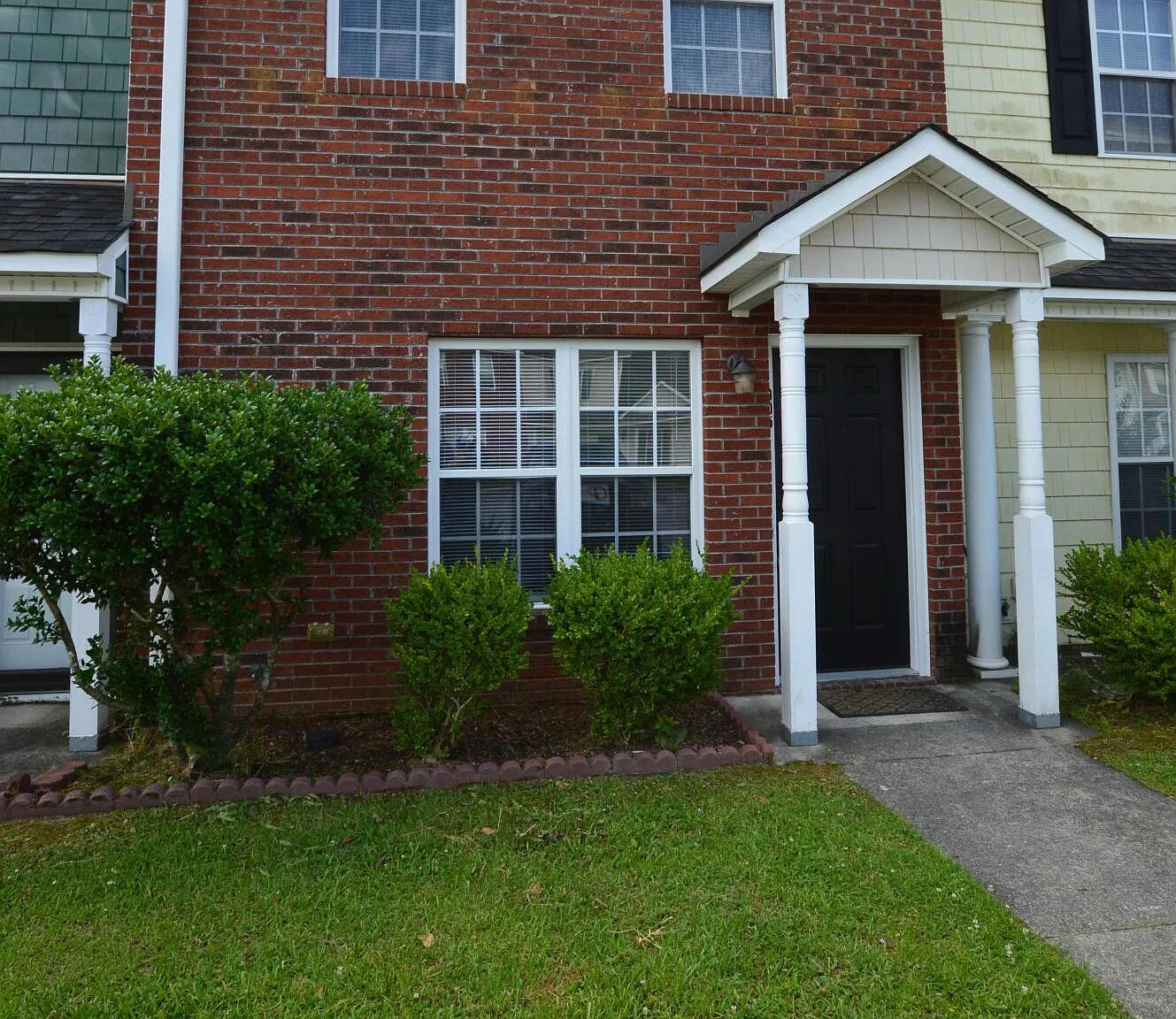 2 bed, 1.5 bath, $1,200 — Photo 1