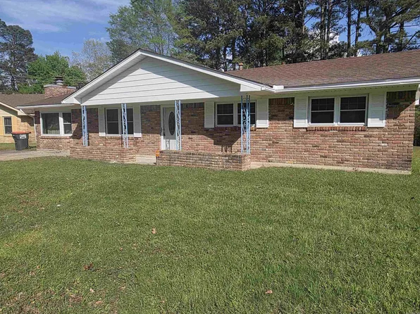2204 Sheraton Park Dr, Pine Bluff, AR 71603