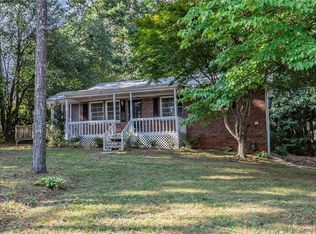 850 Red Barn Rd, Acworth, GA 30102