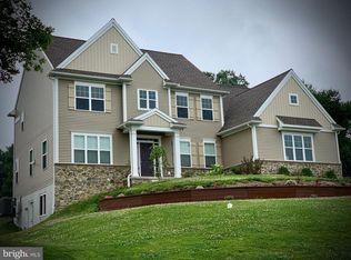 525 Garnet Lane, Lititz, PA 17543