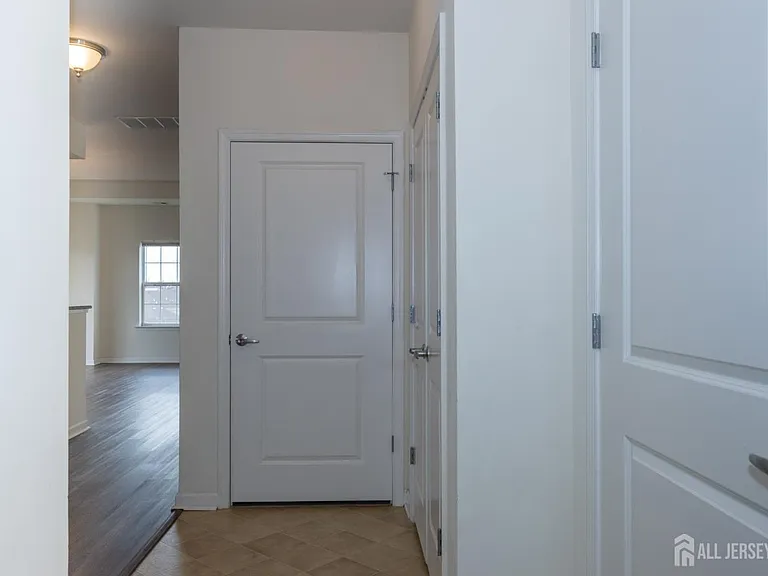 541 E Celebration Way — Photo 6