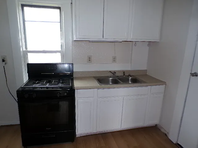 73 E Blake Ave — Photo 6