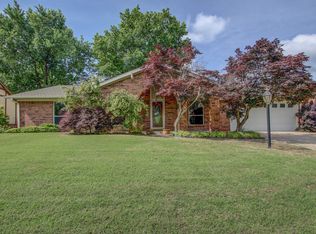 8832 E 63rd St S, Tulsa, OK 74133