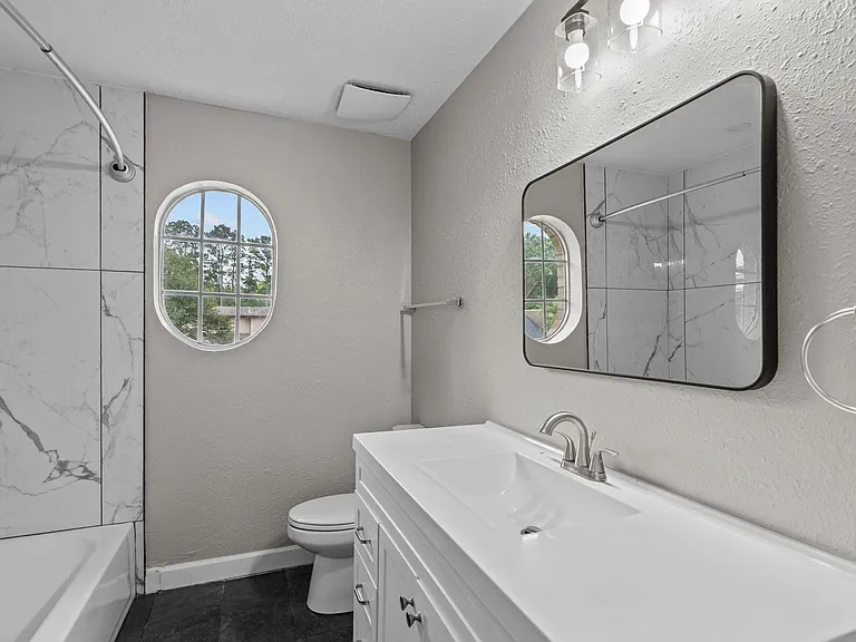 1107 Londonderry Ave — Photo 26