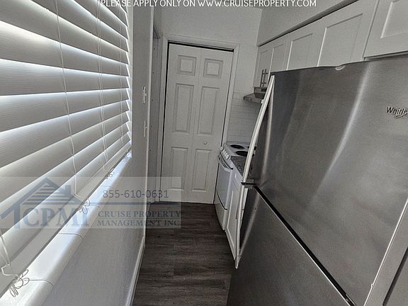 3rd image of 119 NE 5th St APT 2