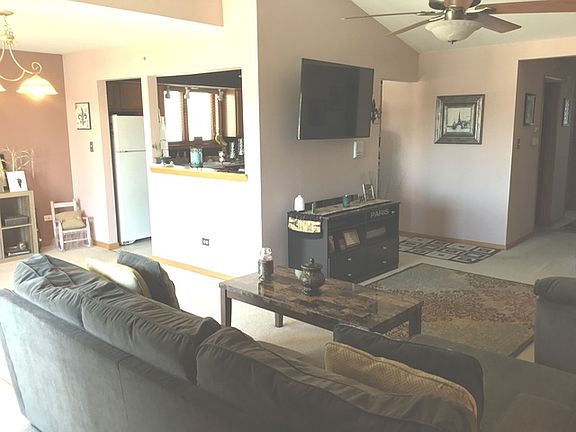 5th image of 17959 Oak Park Ave APT 3N