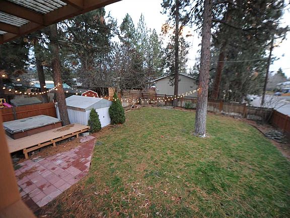 3rd image of 4004 E 32nd Ave