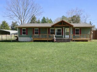 112 Melody Dr, Gladewater, TX 75647