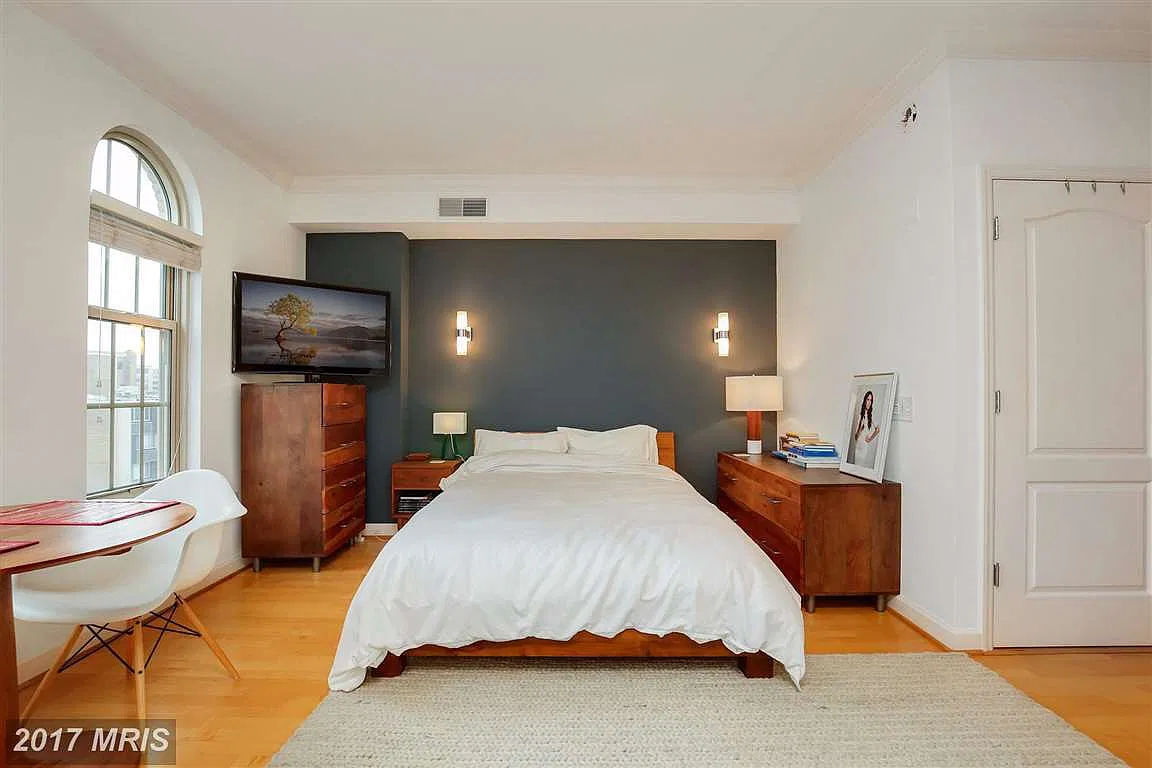 Studio, 552 sqft, $2,400 — Photo 4