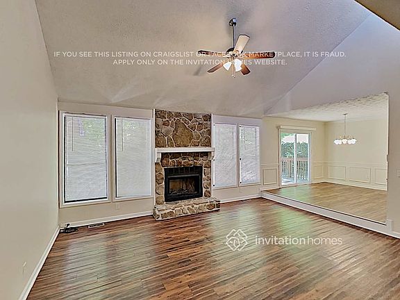 4th image of 4042 Maxanne Dr NW