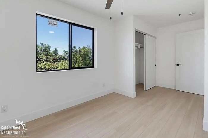 3075 Hawthorn St #5 — Photo 17
