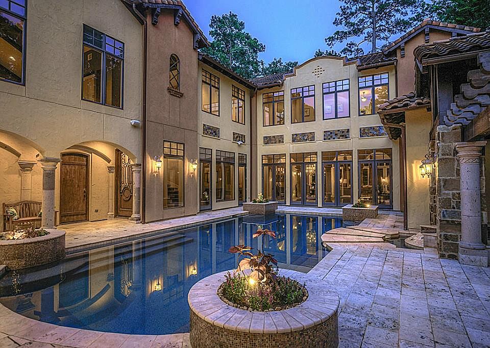 1st image of 31 Hepplewhite Way