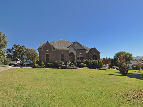 5th image of 2014 Crestview Dr