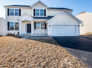 39422 Crofton Ln, Beach Park, IL 60083