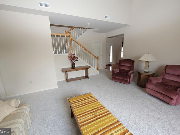 3rd image of 58 Stuart Dr #58
