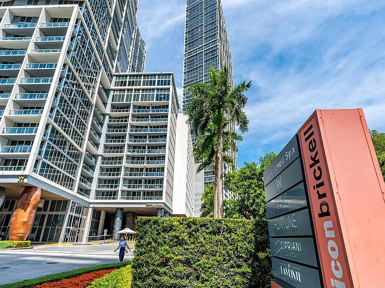 495 Brickell Ave #5605 — Photo 34