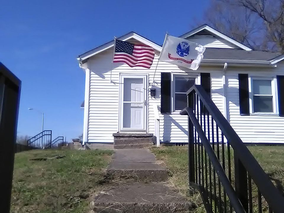 1st image of 801 Warfield Pl