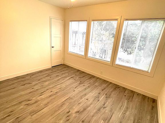 3rd image of 527 E 3rd St Suite 20