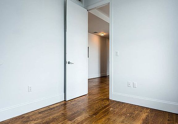 2nd image of 1635-1641 Putnam Ave #4C